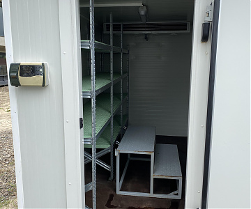 Bérelhető hűtőkocsi -